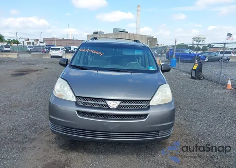 2004 Toyota Sienna Ce z USA, uszkodzony, nr VIN 5TDZA23CX4S216351